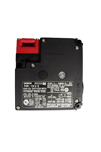 Замок безопасности рабочей двери OMRON D4NL-1DFA-B с соединительным фитингом MG20A 