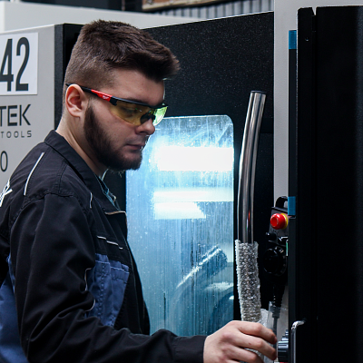 Команда экспертов в области автоматизации и производства Ронтек машин тулс